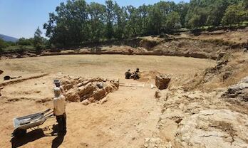 Fundacin de Estudios Romanos y el MNAR participan en la Campaa  de Excavacin en el Anfiteatro de Ammaia